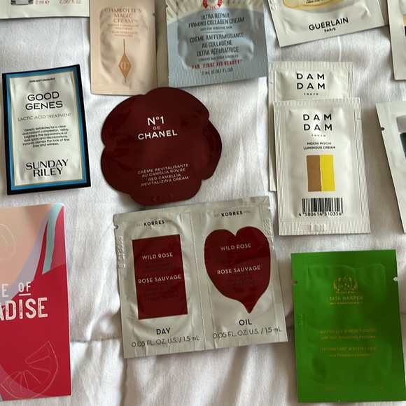 Deluxe Skincare Bundle 31-pc - Picture 4 of 10